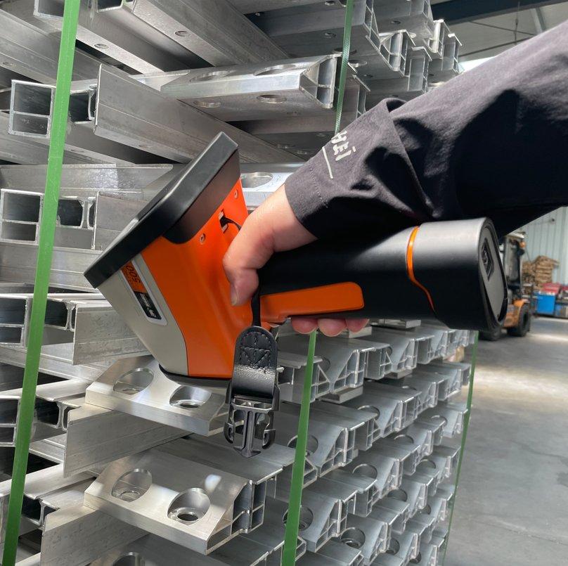 Verifying aluminum extrusion material with a handheld XRF analyzer